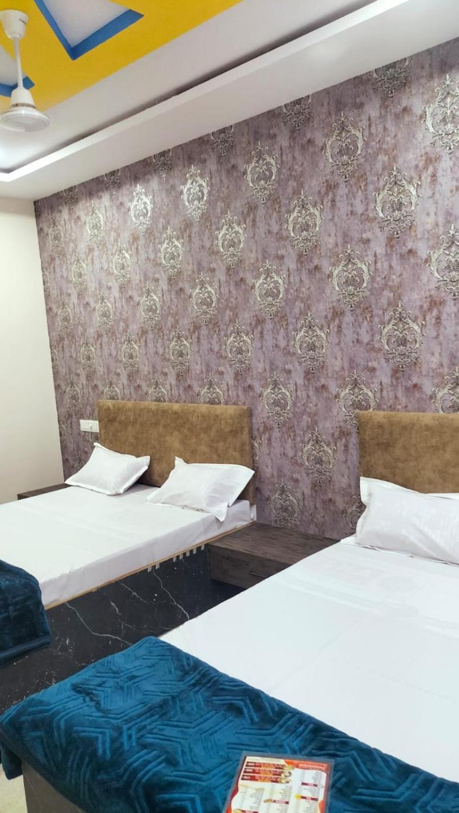 Hotel Somnath Inn Ujjain Bagian luar foto