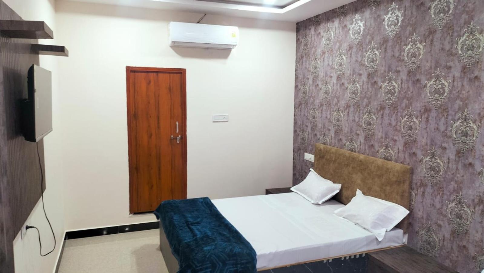 Hotel Somnath Inn Ujjain Bagian luar foto