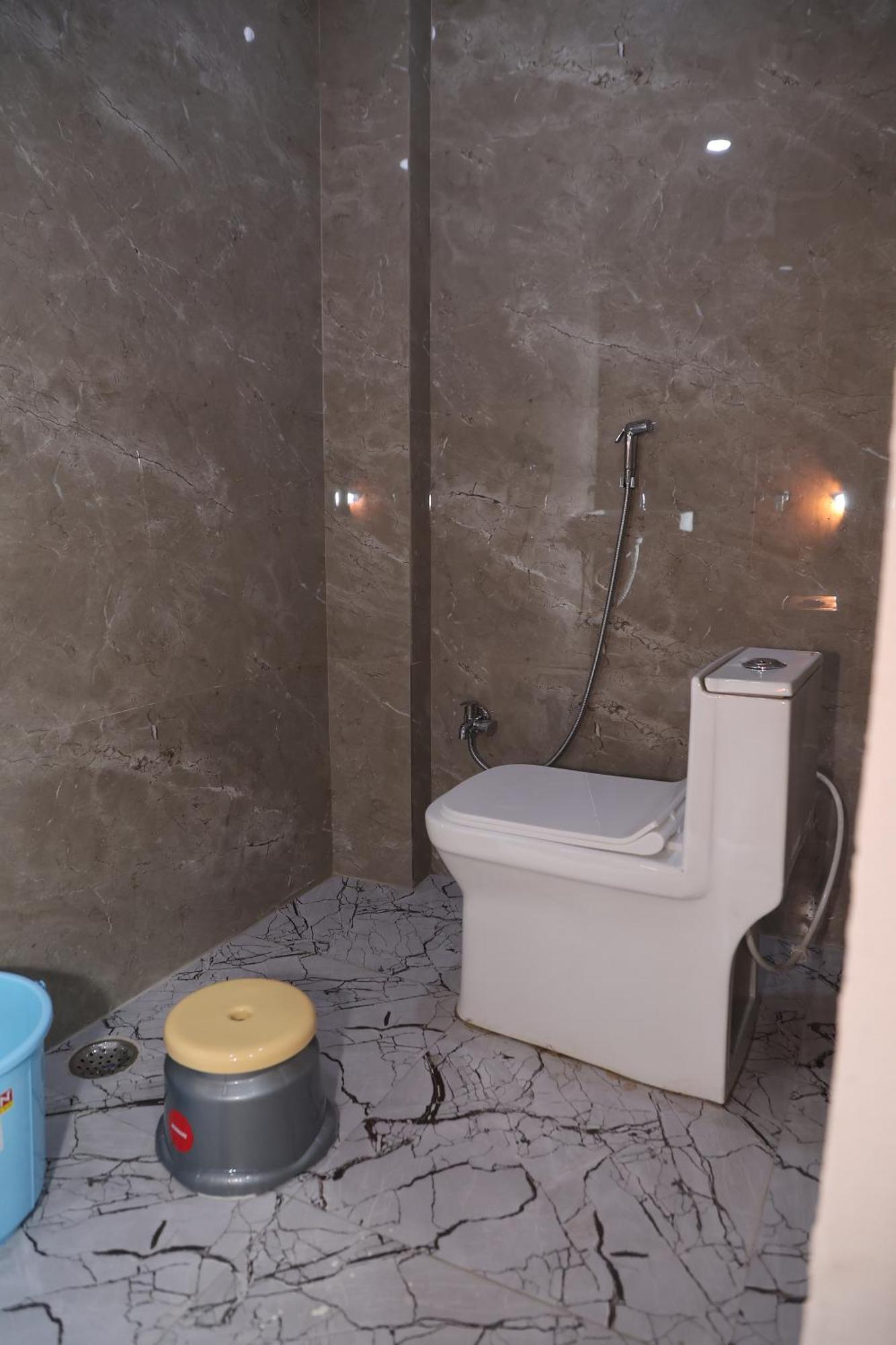 Hotel Somnath Inn Ujjain Ruang foto