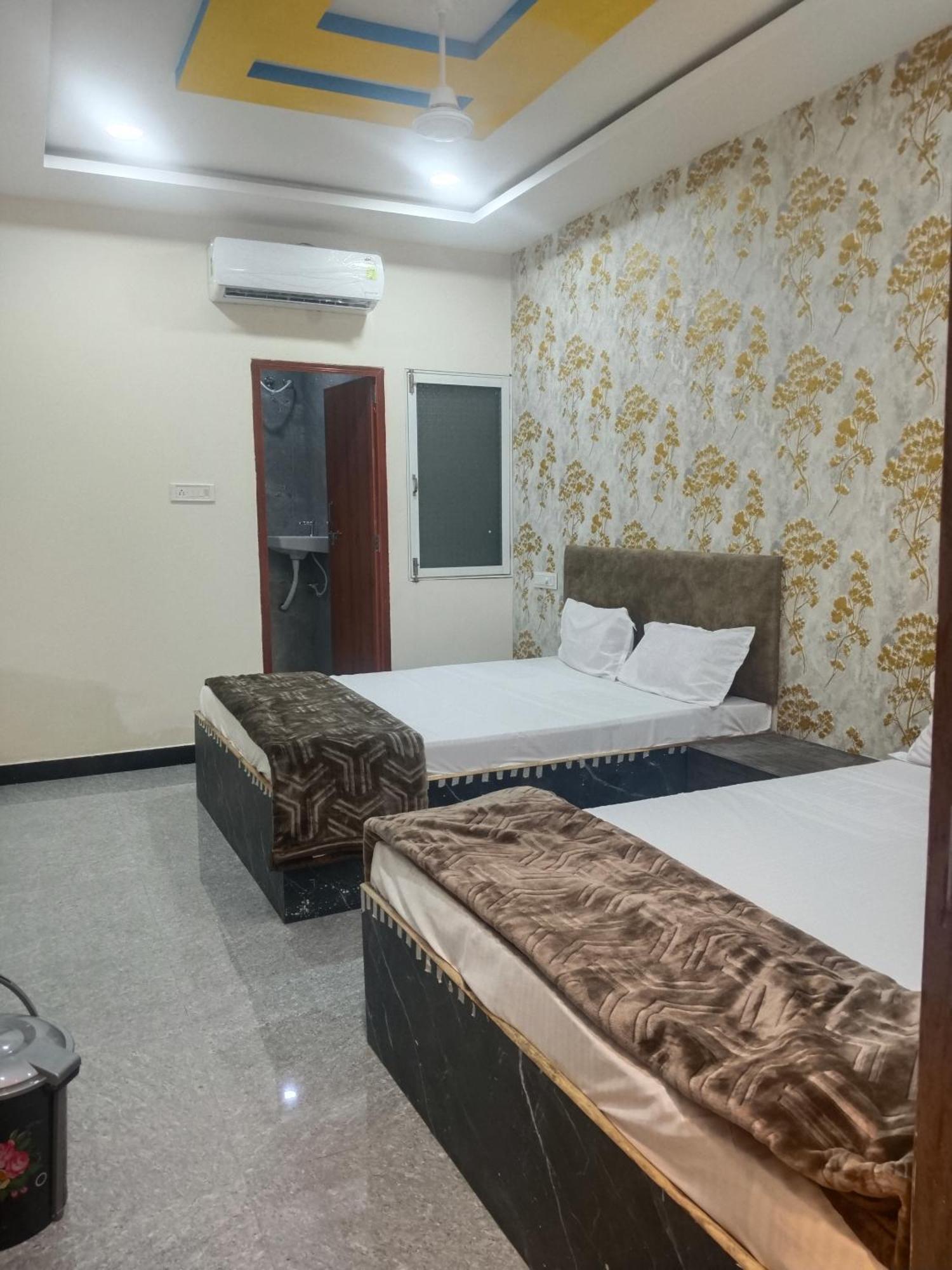 Hotel Somnath Inn Ujjain Bagian luar foto